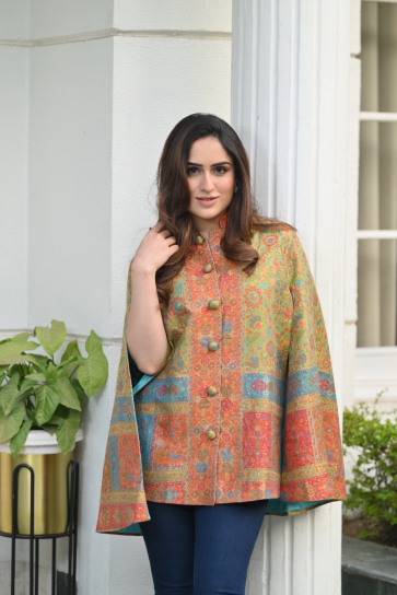 The Boozy Button Rana Light Green Woollen Kashmiri Cape Set