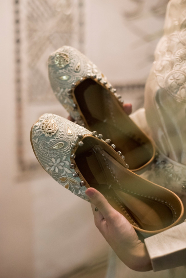 Light Blue Juttis Handcrafted in Leather, Thread & Embroidery