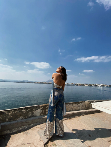 Jodhpur GenZ Crop top & pant set & Fly dupatta