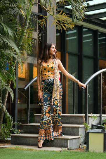 Nairobi Crop top & slit pants set & fly dupatta