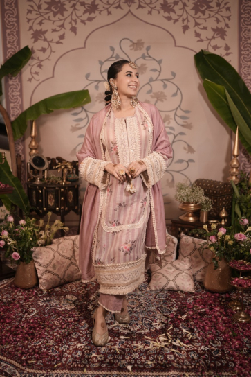 The boozy button shashthi pink linen long kurta pant 
