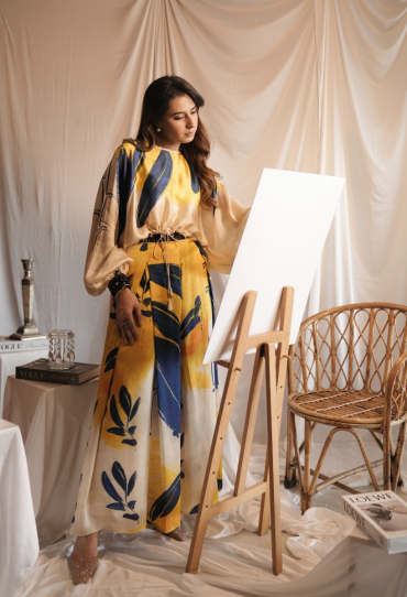 The Boozy Button Walking Art Yellow Cotton Silk Top Pant Co Ord Set Plus Size