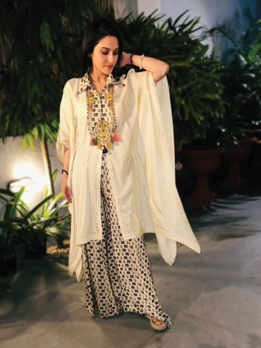 The Boozy Button Razaa White Linen Co Ord Set Kurti Plazzo Plus Size